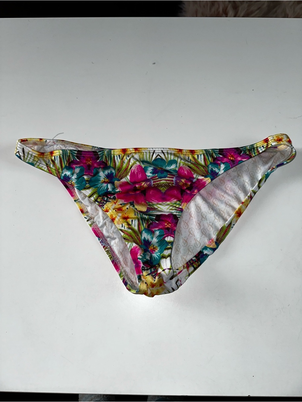 NWOT Victoria's secret LEOPARD Tropical Print Bikini Bottoms sz m